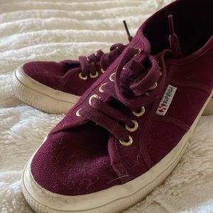 Barely worn size 8 women’s Superga tennis shoes